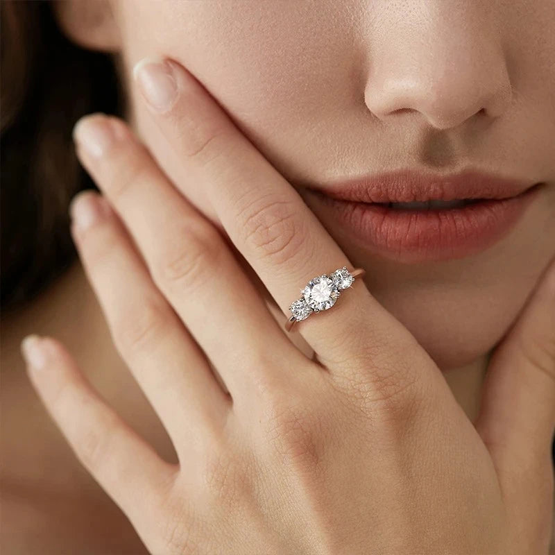 TRIPLE MOISSANITE RING